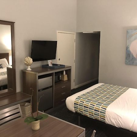 Sand Dollar Inn Сийсайд Екстериор снимка