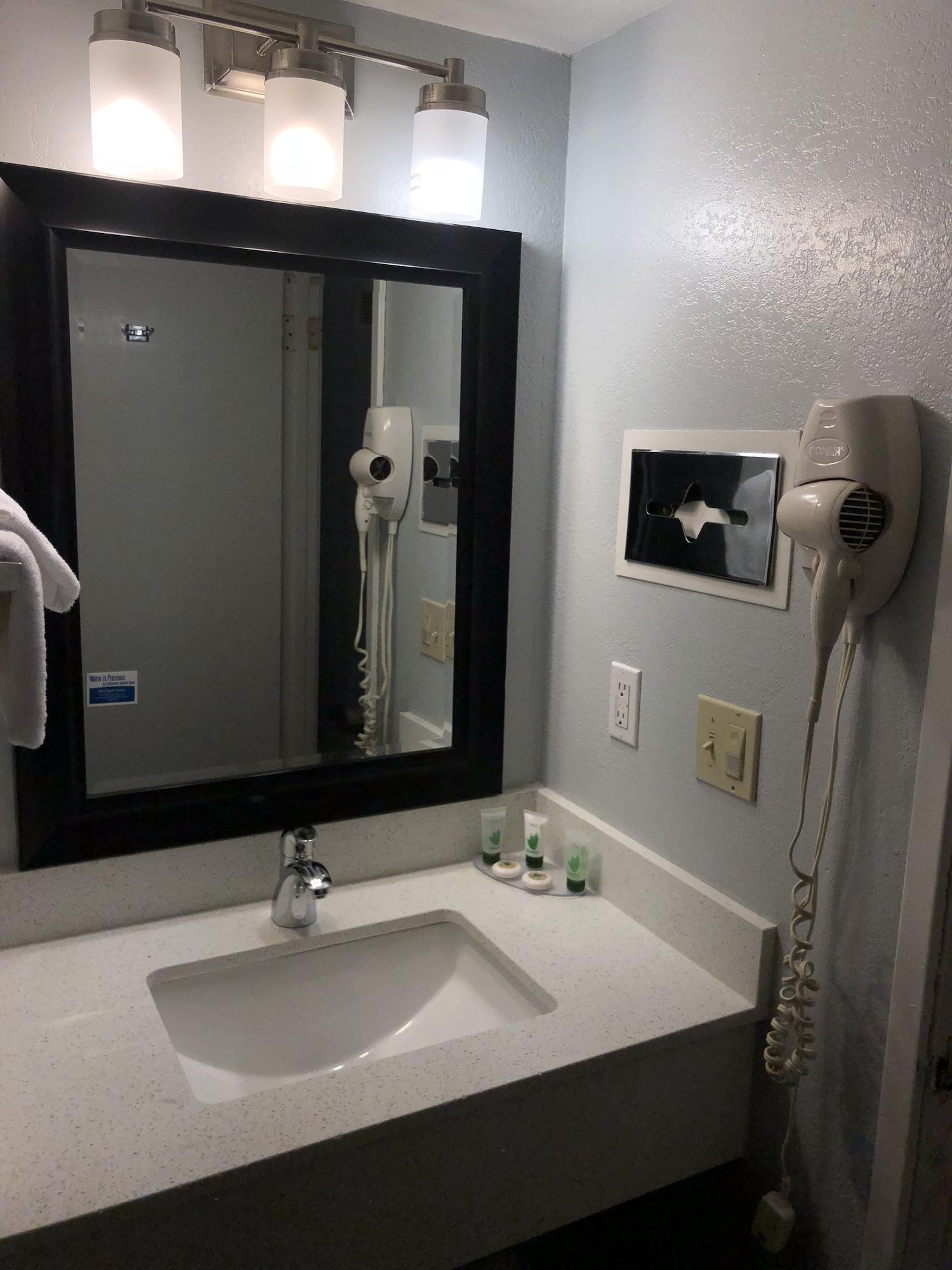 Sand Dollar Inn Сийсайд Екстериор снимка